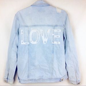 TinselTown Jean Jacket Distressed Light wash LOVE